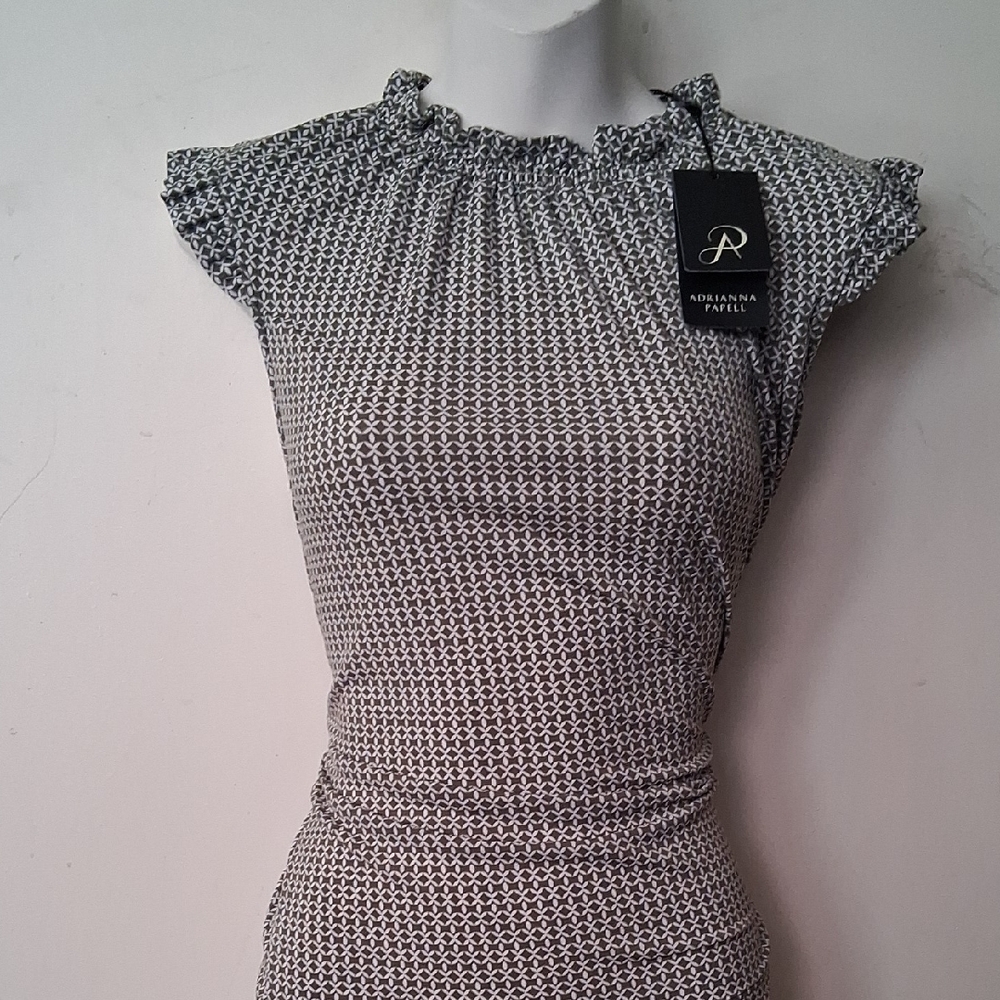 Adrianna Papell Monochrome Geometric Top